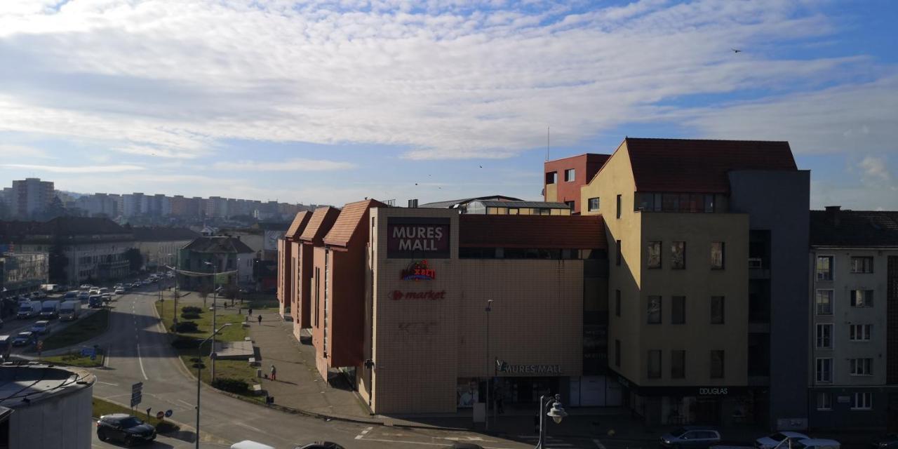 Center Diamond Apartment Targu-Mures Bagian luar foto